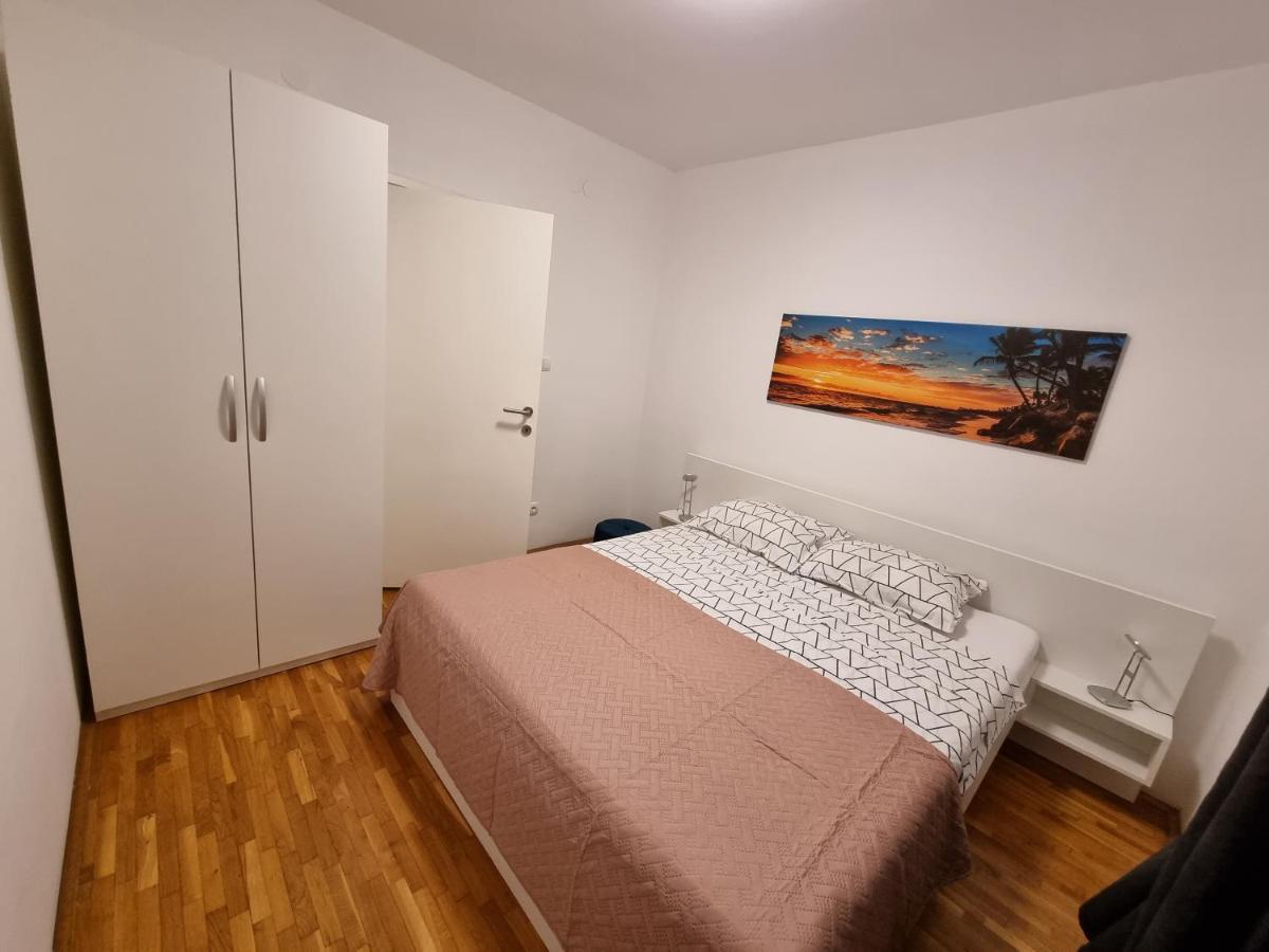 Ferienwohnung Maki Pula Exterior foto