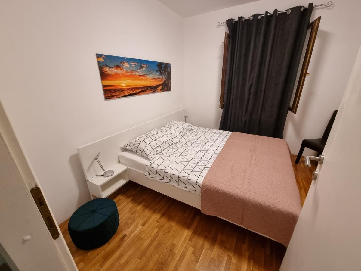 Ferienwohnung Maki Pula Exterior foto